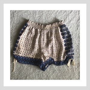 Cute Baggy Shorts With Ties